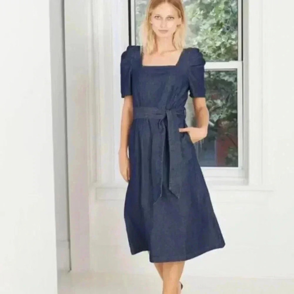 Puff Short Sleeve Belted Denim DressWho What Wear midi M